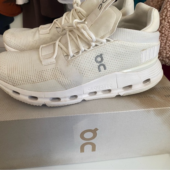 On Running Cream Cloudtec Sneakers. - Picture 8 of 9